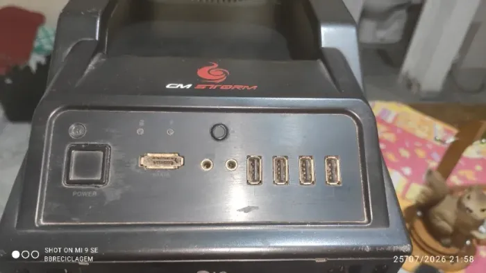 Vendo esse gabinete gamer ia montar mais desisti