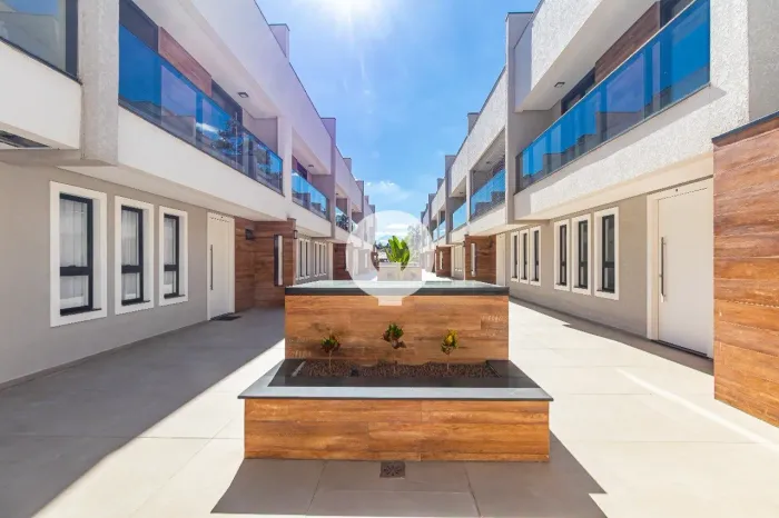 SOBRADO EM CONDOMÍNIO NO SANTO INÁCIO COM 294M², 3 SUÍTES, 4 VAGAS E TERRAÇO