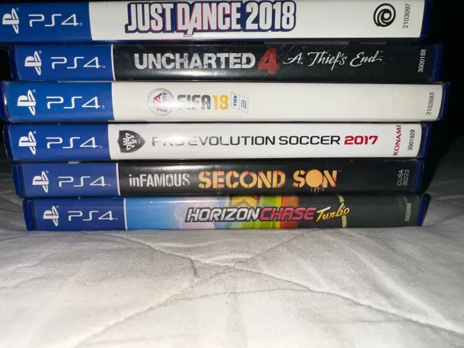 Jogos mídias físicas ,de 40 a 55 reais 