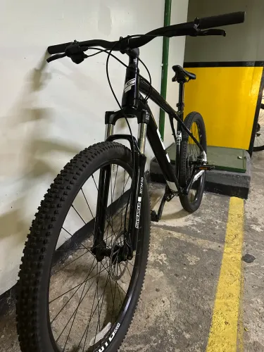 Bicicleta GT avalanche Comp 2022 tamanho M perfeito estado 