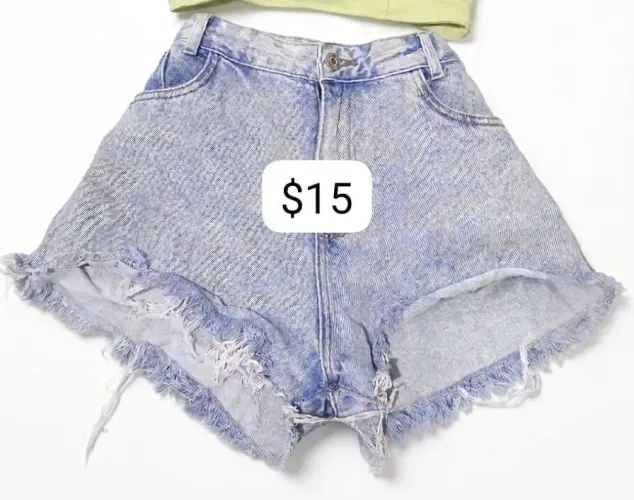 Short jeans