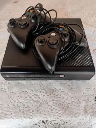 XBOX 360 SUPER SLIM
