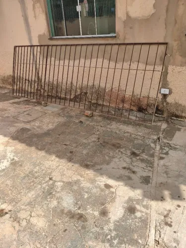 Grade,portão e 110 telhas romana.