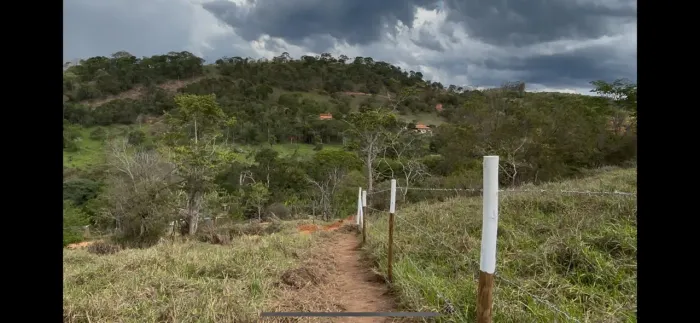 Lote de 860 M2 em Santos Antônio do Amparo,no Pacheco com ótima topografia.