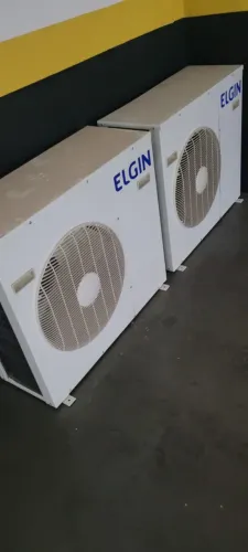 Dois equipamentos de ar condicionado ELGIN 36.000 btus com defeito