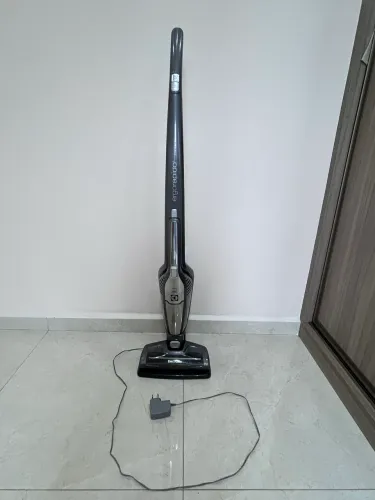 Vendo Aspirador Eletrolux ERG25 Usado
