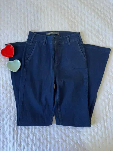 Calça flare