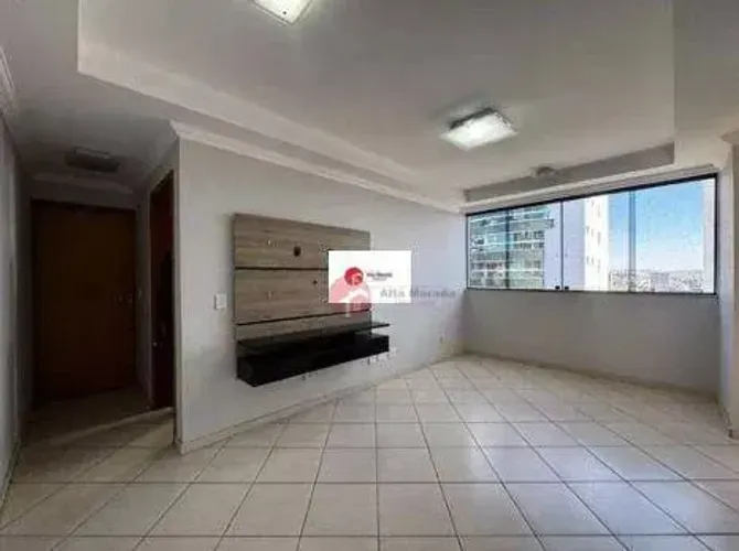 Excelente Apto 02 quartos com Elevador e 02 vagas no Bairro Castelo