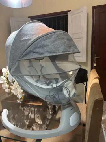 Vende-se Cadeirinha de Balanço Elétrica