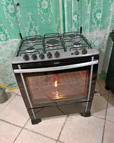 Vendo fogão de 6 bocas