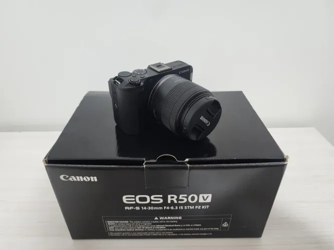 Canon EOS R50 V + lente RF-S 14-30mm F4-6.3 IS STM PZ