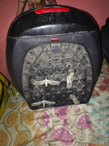 Baú Proos 29L Muito Novo