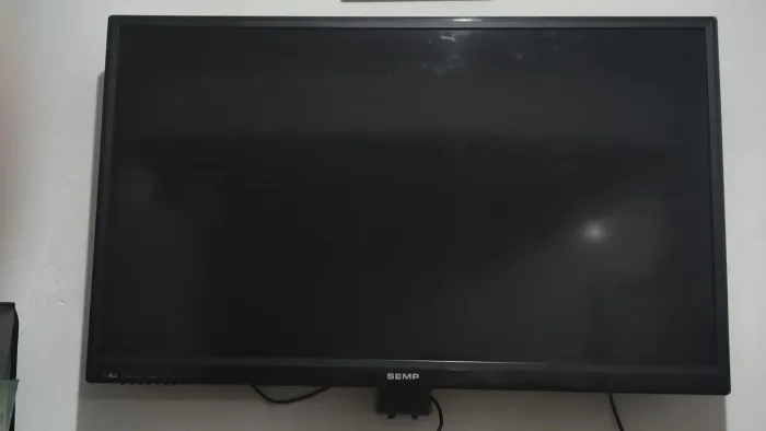 Vende-se uma TV de 39 polegadas de SEMP