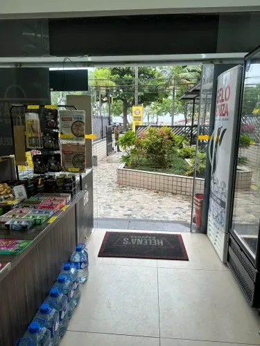 Oportunidade: Comércio à Beira-Mar no Gonzaga, Mercado de Congelados e Bebidas. Pronto par