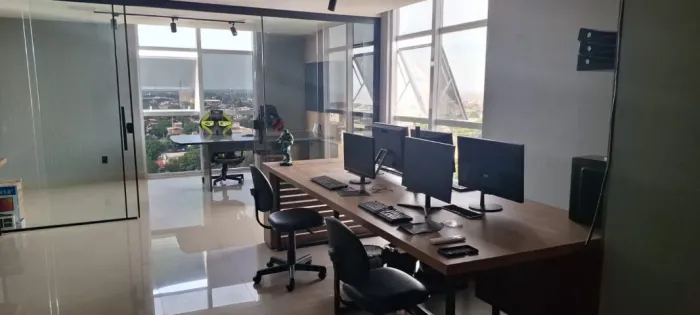 ALUGA-SE SALA COMERCIAL COMPLETA NO CENTRO