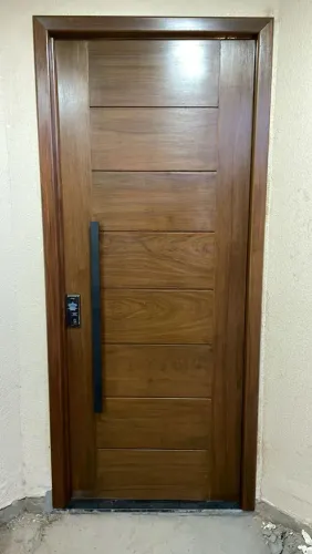Porta de 1x2,10 em  paud'arco, fabricamos em todos os tamanhos.