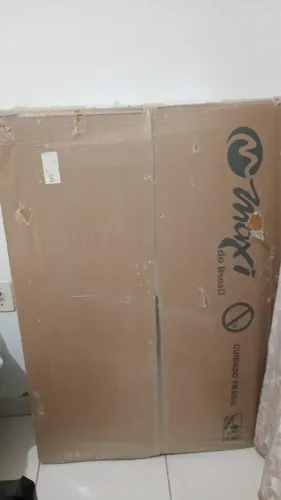 Móveis novos na caixa nunca usando!