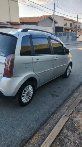 Fiat Idea Essence 1.6 Flex 16V 5P 2012