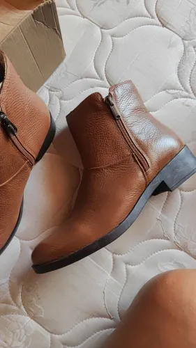 Vendo bota em couro