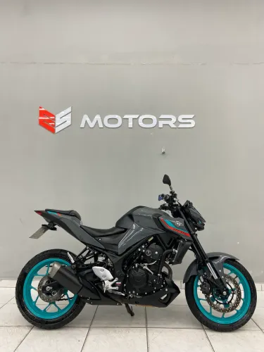 Linda!! MT-03 Abs 2024 8.727Km! Financiamento até 48X // cartões até 24X