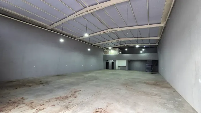 Galpão Comercial 350 m² na Av. Goiás Norte próximo à Havan e Shopping Passeio das Águas