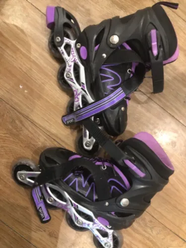 Patins roxo e preto tamanho 34-38