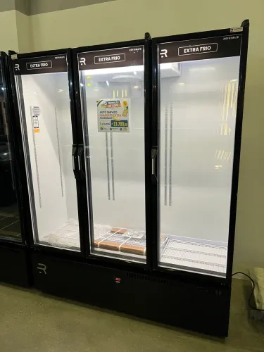 Cervejeira expositora 3 portas Extra frio Refrimate - pronta entrega - nova