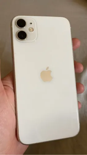 iPhone 11 excelente estado
