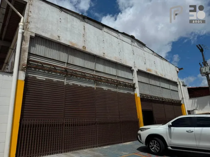 Prédio Reformado, 800 m² Próximo ao Shopping Pátio Norte, São José de Ribamar/M