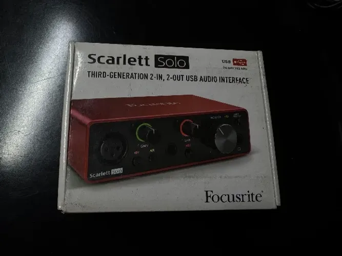 Placa de Audio Focusrite Scarlett Solo 3rd Gen Lacrada