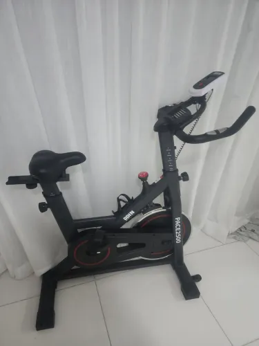 Bicicleta Ergométrica Spinning Odin Fit PACE2500  (3 Meses de Uso)