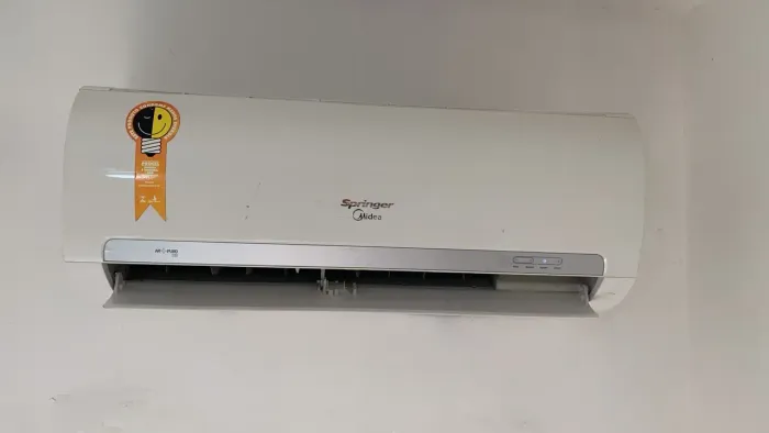 Ar condicionado funcionando perfeitamente 