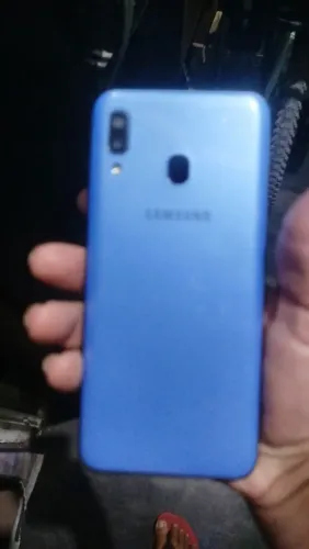 Tenho esse telefone Samsung a20 para venda