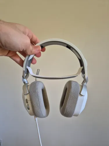 Headset Corsair HS80 RGB USB - Branco