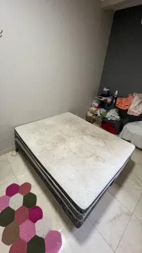 Cama queen size
