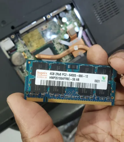 Vendo Memória Rara de 4 Gigas DDR2, para notebooks