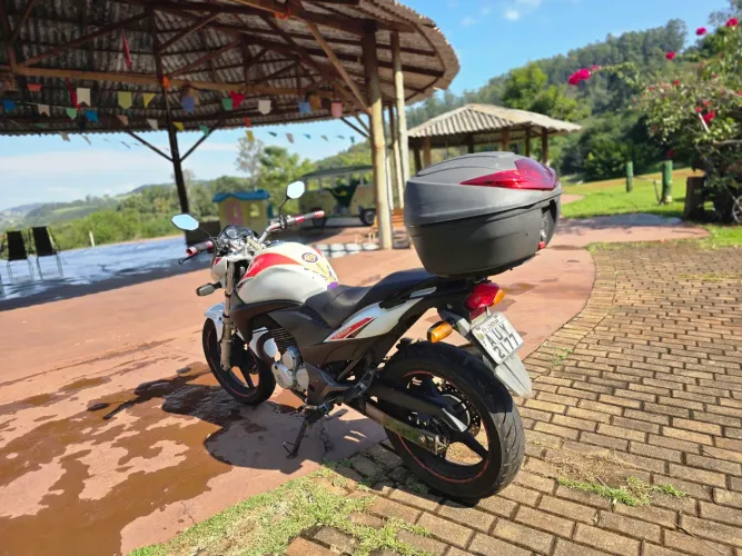 CB 300 - excelente estado