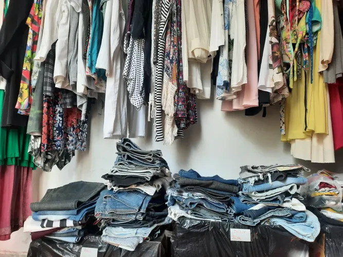 VENDO BAZAR 300 PEÇAS 2reais a peça