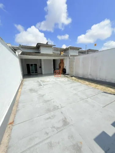 Casa com 3 dormitórios à venda, 175 m² por R$ 795.000 - Sapiranga - Fortaleza/CE