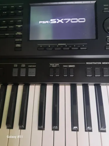 Teclado yamaha Psr Sx 700