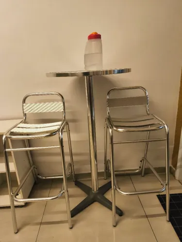 Mesa e duas cadeiras bistrô