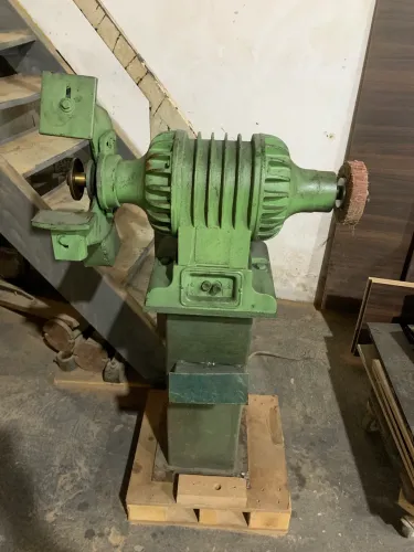 Esmeril de Bancada Industrial Jowa (Trifásico)