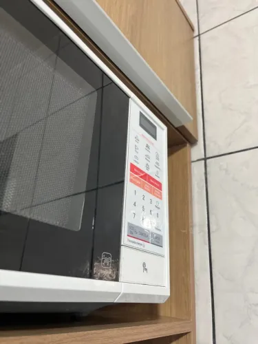 Vendo microondas em perfeito estado tudo funcionando perfeitamente 