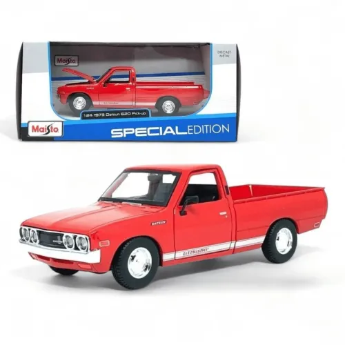 Miniatura Datsun 620 Pick-Up de 1973 - Escala 1/24 - Maisto Vermelho