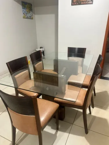 Mesa 6 cadeiras
