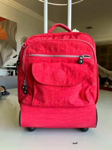 Bolsa rodinhas Kipling seminova