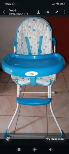 Cadeirinha de bebê para alimentação