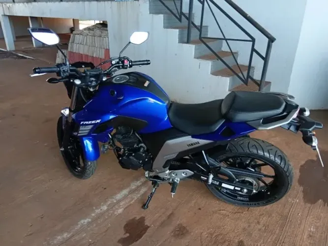 FZ25 ESTADO DE CONCESSIONÁRIA.