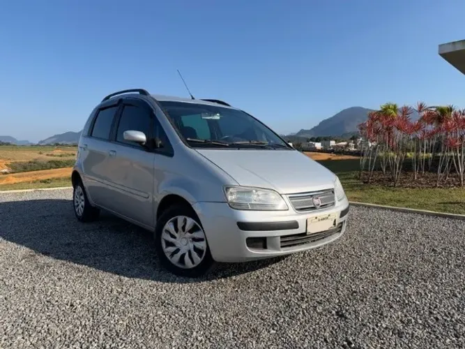 Fiat Idea ELX 1.4 MPI Fire Flex 8V 5P 2010