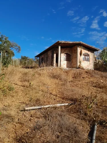 Casa em São José de Almeida, há 20 minutos da serra do Cipó